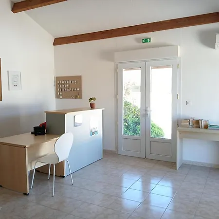 Corsica With Terrace & Pool